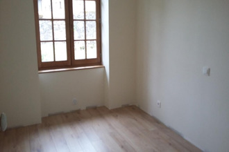  maison cosse-en-champagne 53340