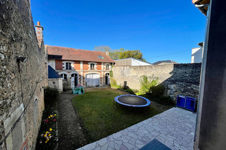  maison couhe 86700