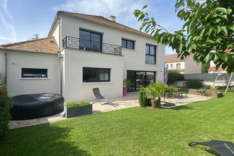  maison crespieres 78121