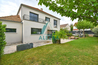  maison crespieres 78121