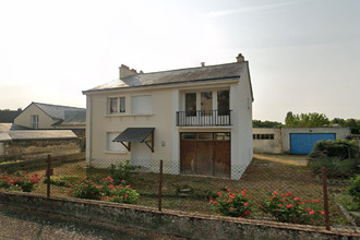  maison distre 49400
