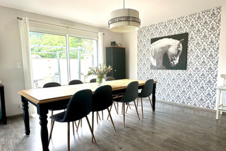  maison distre 49400