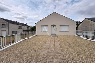  maison distre 49400