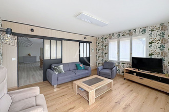  maison distre 49400