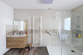  maison distre 49400