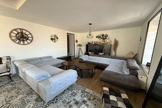  maison donchery 08350