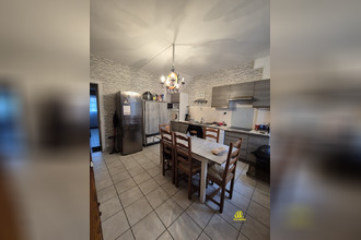  maison donchery 08350