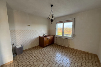  maison donchery 08350