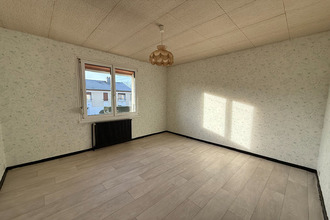  maison donchery 08350