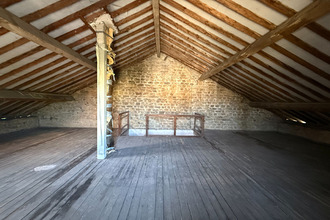  maison donchery 08350