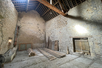  maison donchery 08350