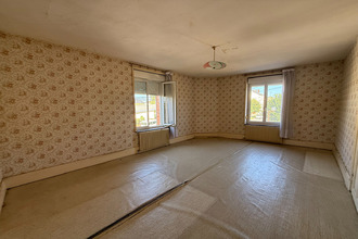  maison donchery 08350