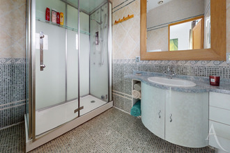  maison eclose 38300