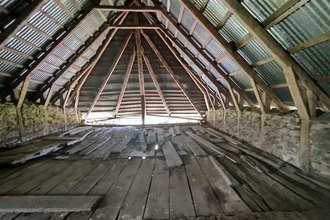  maison egliseneuve-d-entraigues 63850