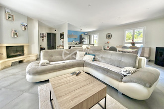  maison enval 63530