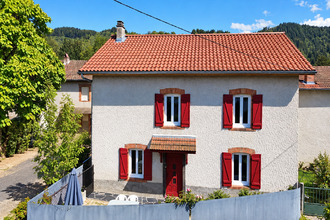  maison escoutoux 63300