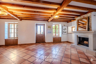  maison farges 01550