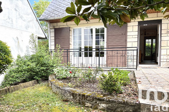  maison fleurines 60700