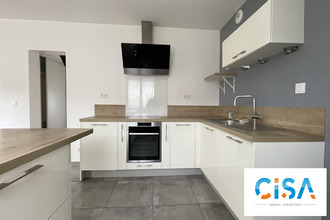  maison fleurines 60700