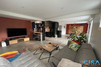  maison fleurines 60700