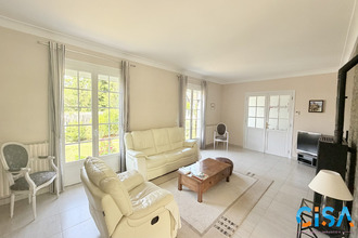  maison fleurines 60700