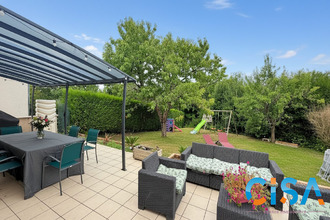  maison fleurines 60700