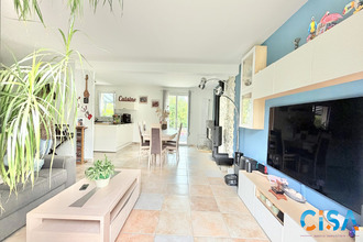  maison fleurines 60700