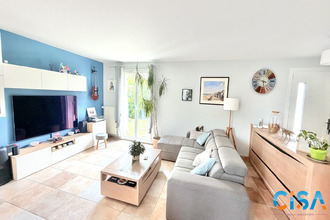  maison fleurines 60700