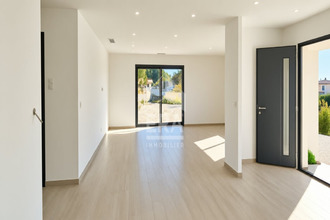  maison floure 11800