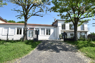  maison genouille 86250