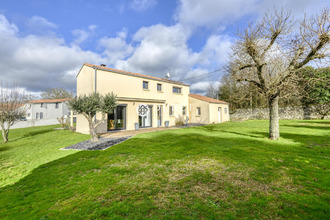  maison getigne 44190