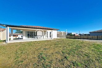  maison giroussens 81500