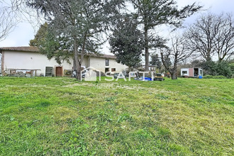  maison giroussens 81500