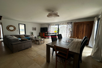  maison grillon 84600