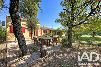  maison grillon 84600