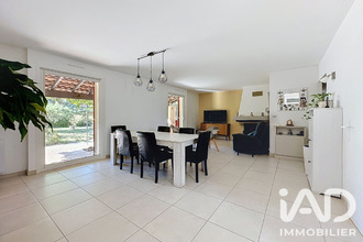  maison grillon 84600