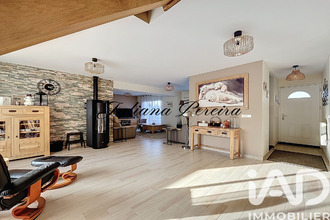  maison issou 78440