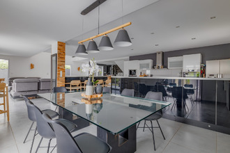  maison jons 69330
