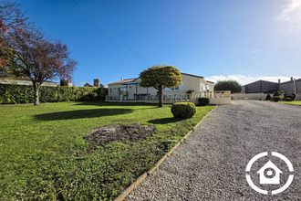  maison juillac-le-coq 16130