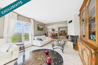  maison la-roche-noire 63800