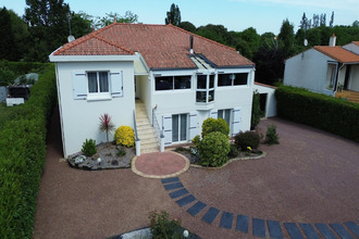  maison la-roche-sur-yon 85000