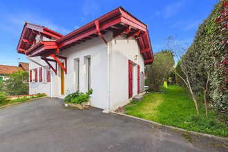  maison larressore 64480