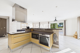  maison laruscade 33620