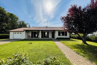  maison latille 86190