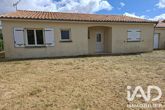  maison latille 86190