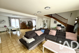  maison laval 53000