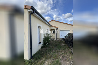  maison lavoux 86800