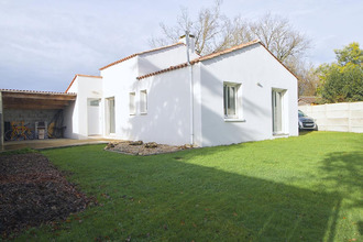  maison le-champ-st-pere 85540