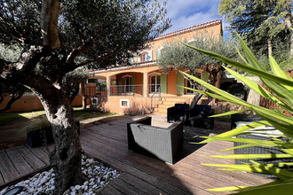  maison le-revest-les-eaux 83200