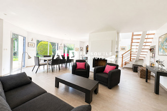  maison le-tour-du-parc 56370